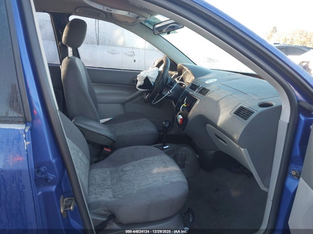 2005 FORD FOCUS 1FAFP34NX5W268500 Photo 4