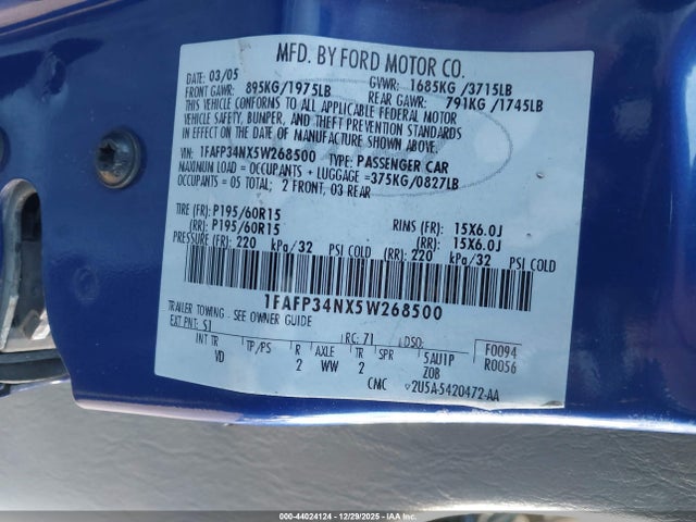 2005 FORD FOCUS 1FAFP34NX5W268500 Photo 8