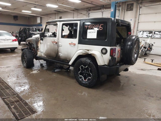 2013 JEEP WRANGLER UNLIMITED 1C4BJWDG2DL602452 Photo 2