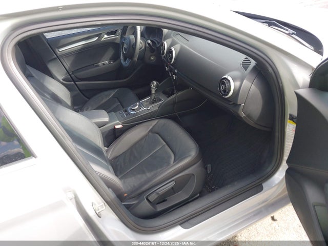 2015 AUDI A3 WAUAJGFF4F1035307 Photo 4