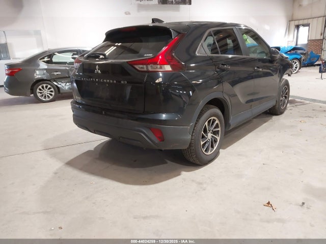 2022 MITSUBISHI ECLIPSE CROSS JA4ATUAA0NZ014276 Photo 3