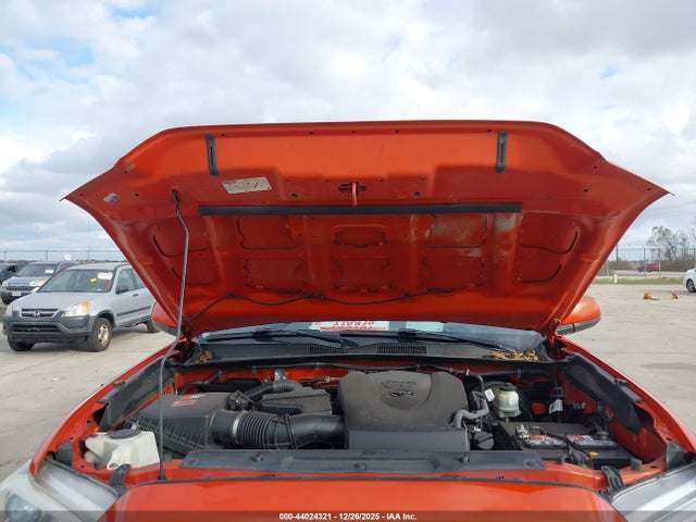 5TFAZ5CN2HX051484 Toyota Tacoma Sr5 V6