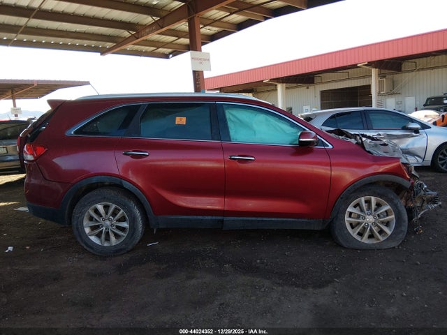 5XYPG4A52GG082460 KIA Sorento 3.3l Lx