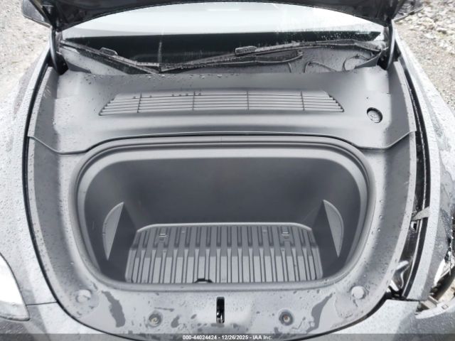 2024 TESLA MODEL Y 7SAYGDEE5RF080472 Photo 9