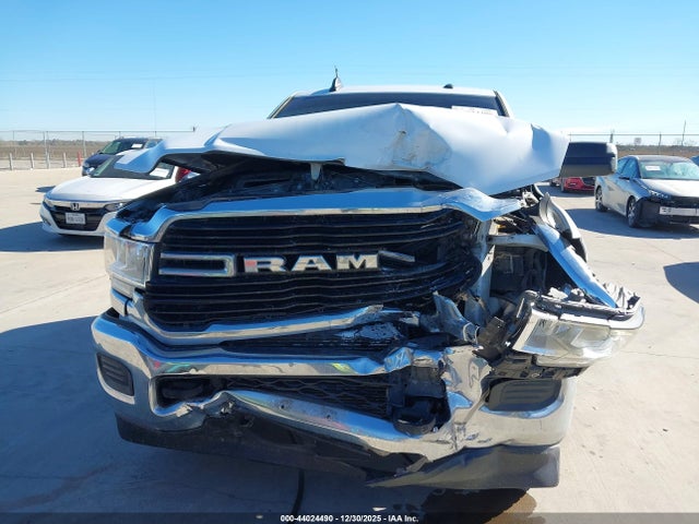 3C6UR5DL0KG624458 RAM 2500 Big Horn 4x4 6&#039;4 Box