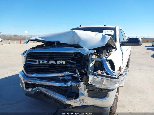 3C6UR5DL0KG624458 RAM 2500 Big Horn 4x4 6&#039;4 Box