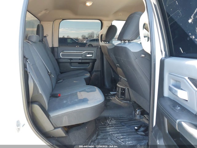 3C6UR5DL0KG624458 RAM 2500 Big Horn 4x4 6&#039;4 Box