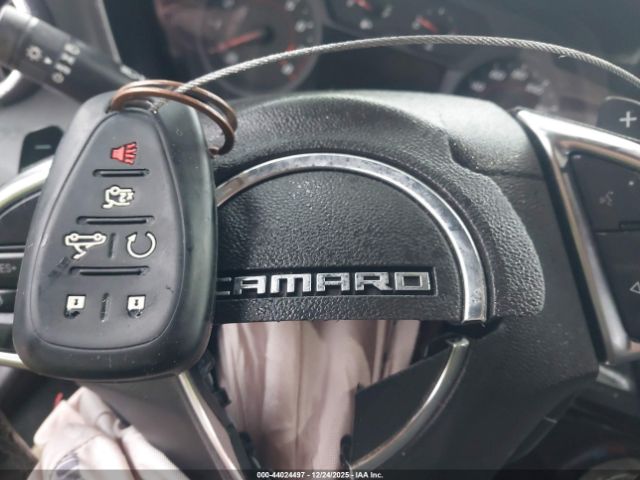 2018 CHEVROLET CAMARO 1G1FB3DX4J0123386 Photo 10