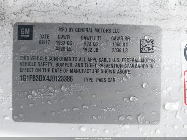 2018 CHEVROLET CAMARO 1G1FB3DX4J0123386 Photo 8