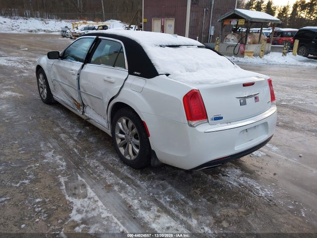 Aukcja sprzedaży 2017 Chrysler 300 Limited Awd, vin: 2C3CCARG5HH648620, numer aukcji: 44024557