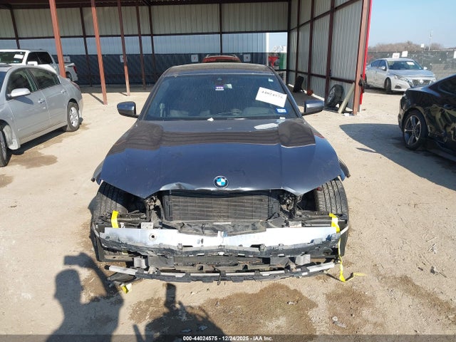 44024575 :رقم المزاد ، 3MW5P7J00M8B76502 vin ، 2021 Bmw 3 Series 330e مزاد بيع