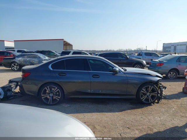 44024575 :رقم المزاد ، 3MW5P7J00M8B76502 vin ، 2021 Bmw 3 Series 330e مزاد بيع