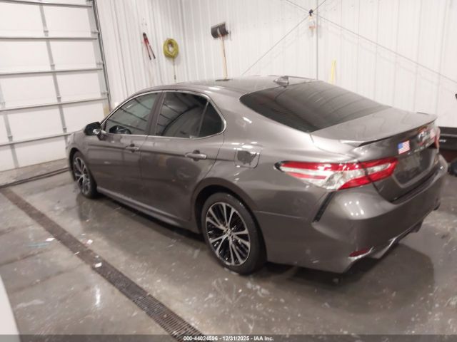 2020 TOYOTA CAMRY 4T1G11AK3LU891833 Photo 2