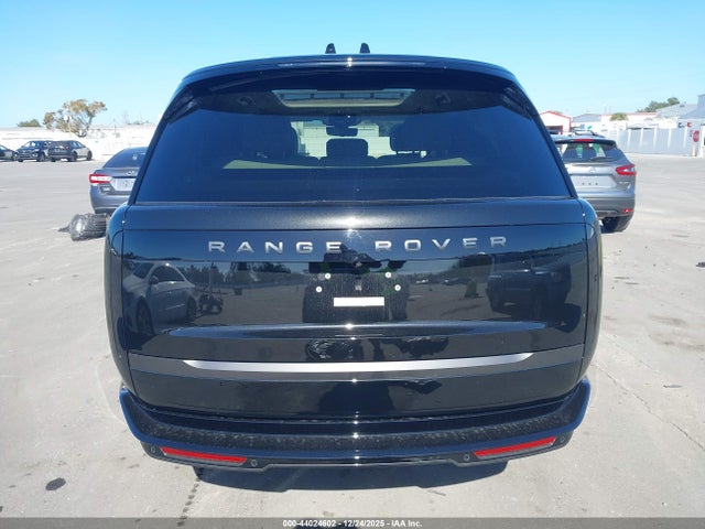 SALKP9F42SA279038 Land Rover Range Rover P550e Se