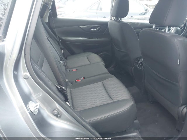 2018 Nissan Rogue S მანქანა იყიდება აუქციონზე, vin: KNMAT2MV7JP552701, აუქციონის ნომერი: 44024619