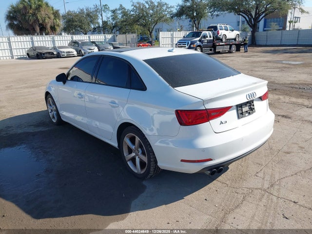 2016 AUDI A3 WAUA7GFF8G1004044 Photo 2
