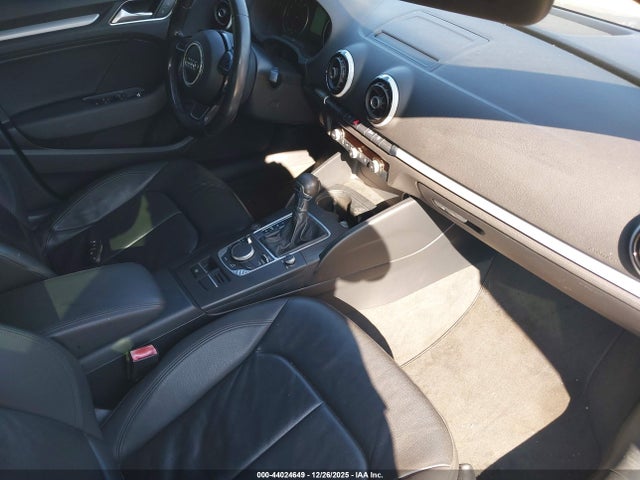 2016 AUDI A3 WAUA7GFF8G1004044 Photo 4