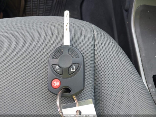 44024666 :رقم المزاد ، 1FMCU9G94FUA52268 vin ، 2015 Ford Escape Se مزاد بيع
