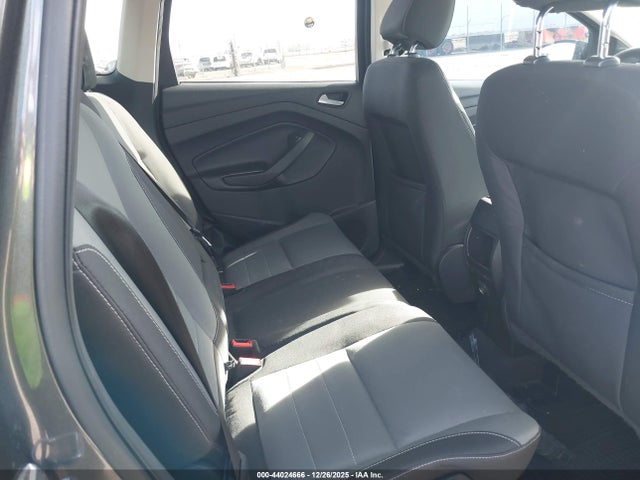 44024666 :رقم المزاد ، 1FMCU9G94FUA52268 vin ، 2015 Ford Escape Se مزاد بيع