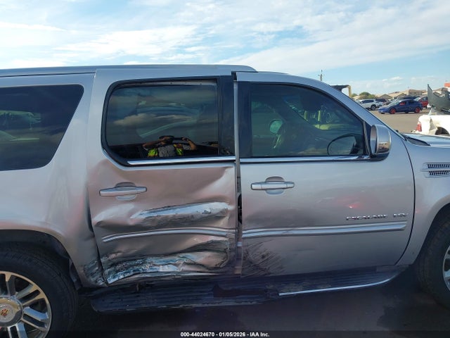 Cadillac Escalade Esv Luxury 2014 1GYS4HEF7ER130816 Image 13