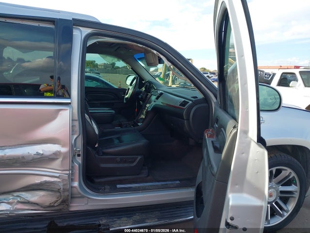 2014 CADILLAC ESCALADE ESV 1GYS4HEF7ER130816 Photo 4