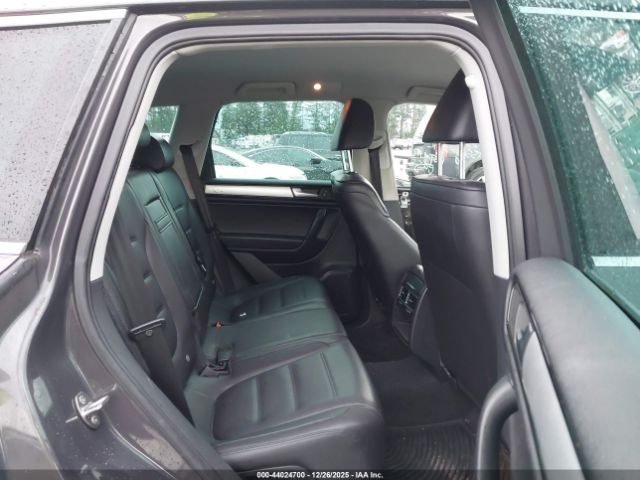 2012 VOLKSWAGEN TOUAREG WVGEF9BP2CD010847 Photo 7