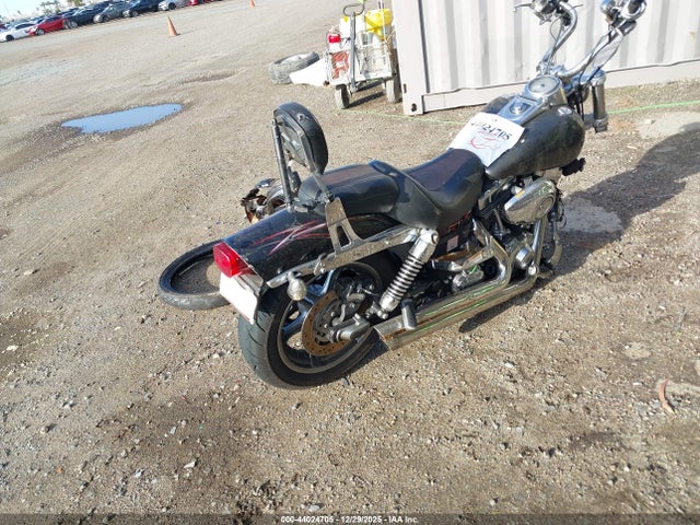 2008 HARLEY-DAVIDSON FXDWG 1HD1GP4428K317640 Photo 3