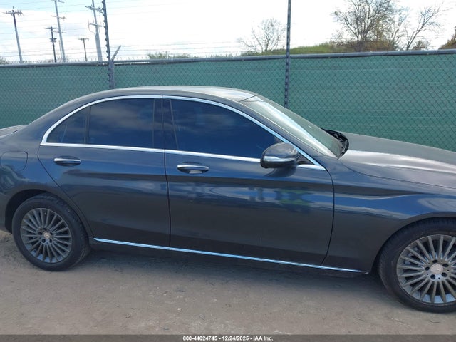55SWF4KB0FU030722 Mercedes-Benz C 300 Luxury 4matic