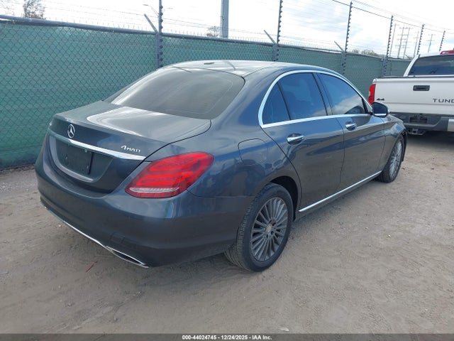 55SWF4KB0FU030722 Mercedes-Benz C 300 Luxury 4matic
