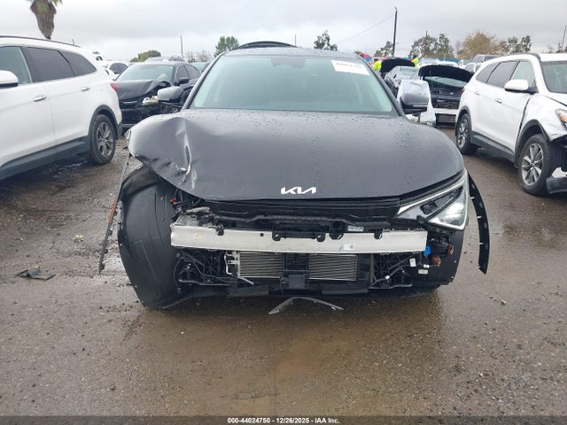 44024750 :رقم المزاد ، 5XYC34JA0SG010205 vin ، 2025 Kia Ev6 Light Long Range مزاد بيع