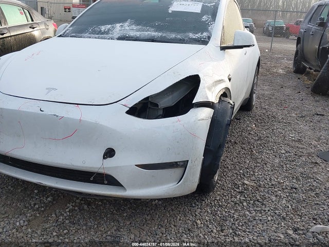 2022 TESLA MODEL Y 7SAYGDEE2NF438122 Photo 5