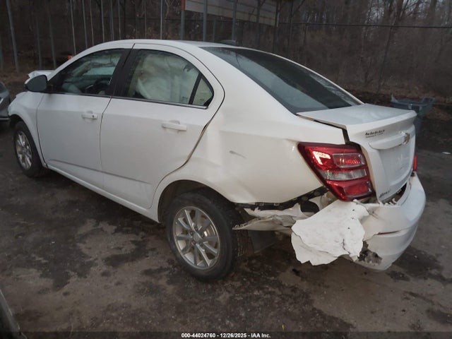 44024760 :رقم المزاد ، 1G1JD5SH8H4122871 vin ، 2017 Chevrolet Sonic Lt Auto مزاد بيع