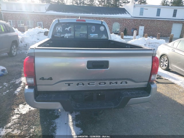 3TYSZ5AN2NT084255 Toyota Tacoma Sr V6
