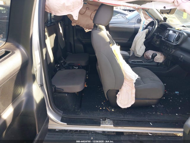 3TYSZ5AN2NT084255 Toyota Tacoma Sr V6
