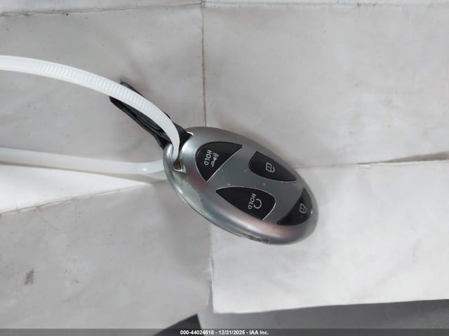 KMHLM4DGXRU753634 Hyundai ELANTRA SEL