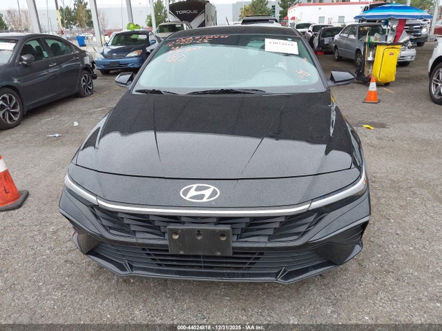 KMHLM4DGXRU753634 Hyundai ELANTRA SEL