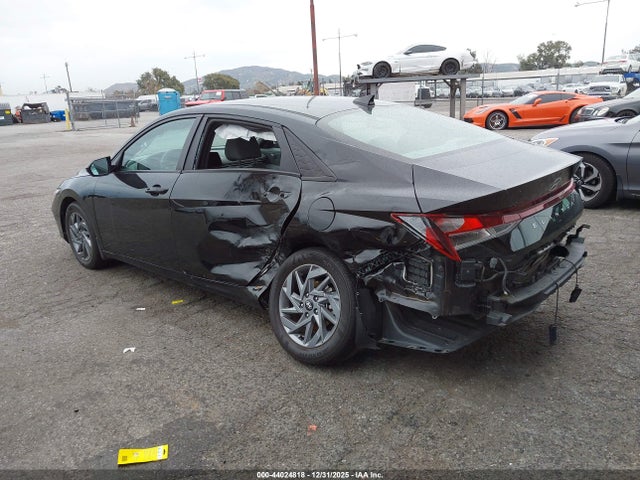KMHLM4DGXRU753634 Hyundai ELANTRA SEL