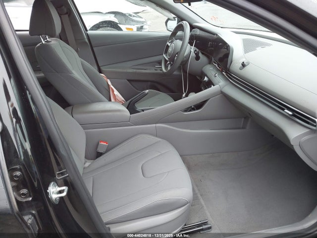 KMHLM4DGXRU753634 Hyundai ELANTRA SEL