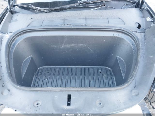 2024 TESLA MODEL Y 7SAYGDEE5RA288283 Photo 9