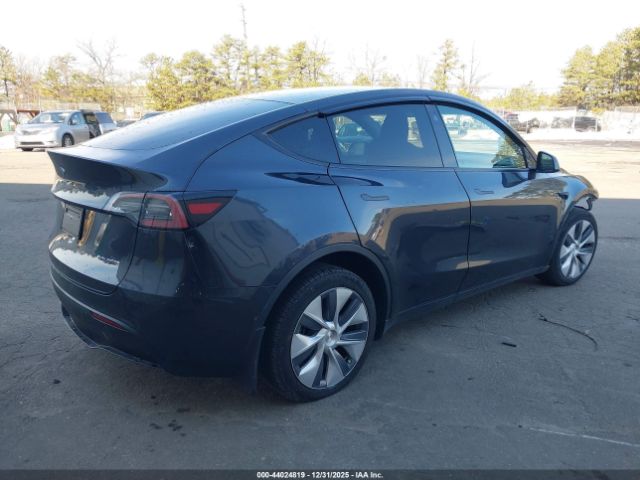 2024 TESLA MODEL Y 7SAYGDEE5RA288283 Photo 3