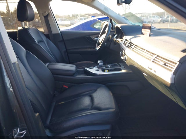 2019 AUDI Q7 WA1LHAF7XKD031830 Photo 4