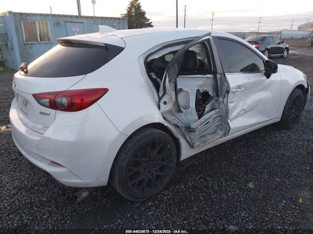 3MZBN1L38JM222822 Mazda Mazda3 Touring