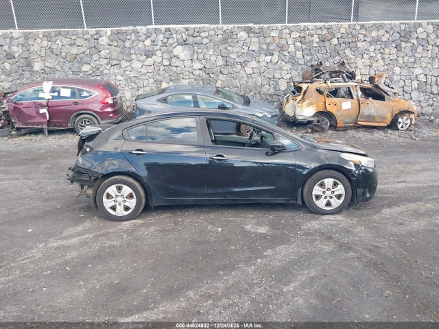 Продаж на аукціоні авто 2017 Kia Forte Lx, vin: 3KPFL4A76HE055088, номер лоту: 44024932