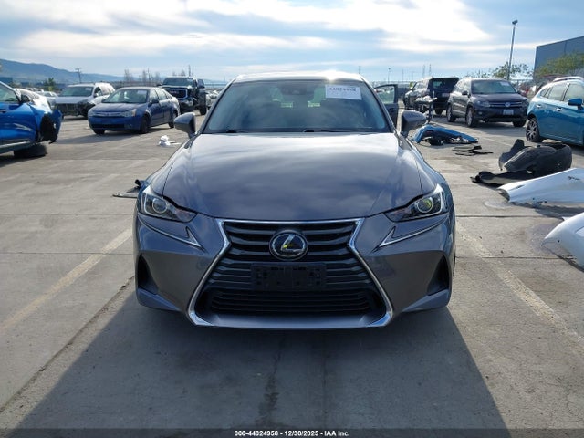 Lexus IS 300 2019 JTHBA1D27K5086337 Image 12