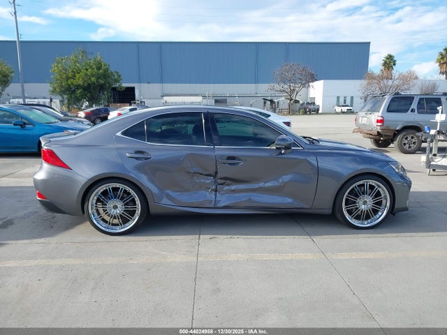 Lexus IS 300 2019 JTHBA1D27K5086337 Image 13