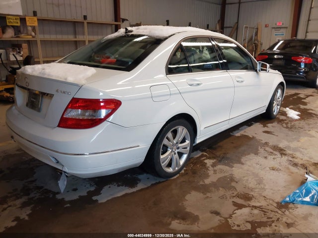 44024999 :رقم المزاد ، WDDGF8BB8BR150906 vin ، 2011 Mercedes-benz C 300 Luxury 4matic مزاد بيع