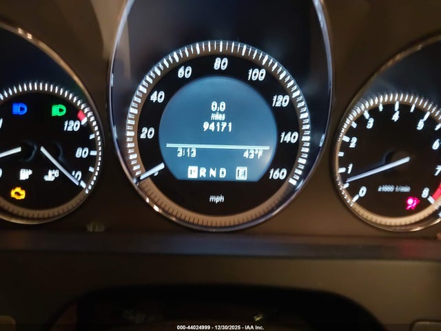 44024999 :رقم المزاد ، WDDGF8BB8BR150906 vin ، 2011 Mercedes-benz C 300 Luxury 4matic مزاد بيع