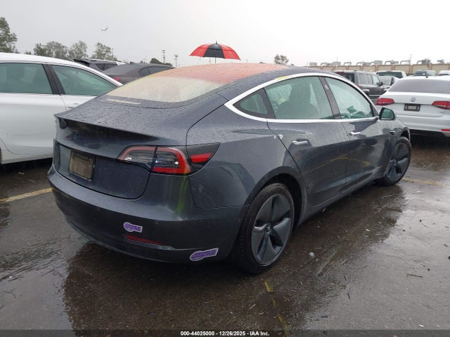 2018 TESLA MODEL 3 5YJ3E1EA2JF158963 Photo 3