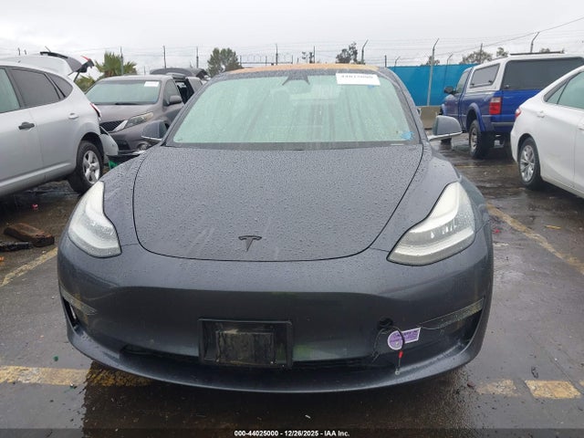 2018 TESLA MODEL 3 5YJ3E1EA2JF158963 Photo 5