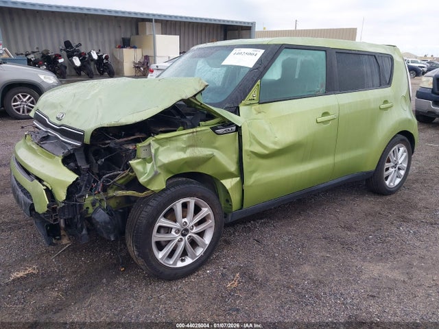 KIA SOUL + 2018 KNDJP3A59J7893242 Image 2